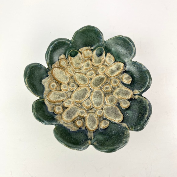 Handmade Ceramic Soap Trinket Dish - Picture 2 of 5